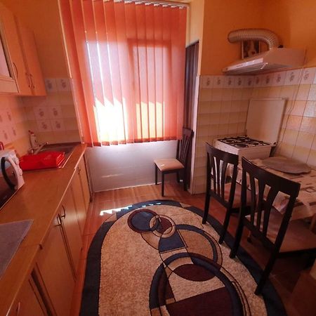 شقة Apartament Denis Orşova المظهر الخارجي الصورة