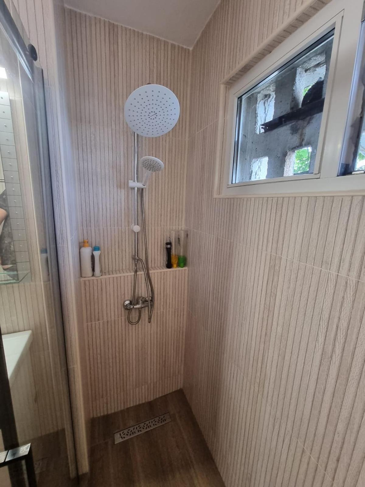 شقة Apartament Denis Orşova المظهر الخارجي الصورة